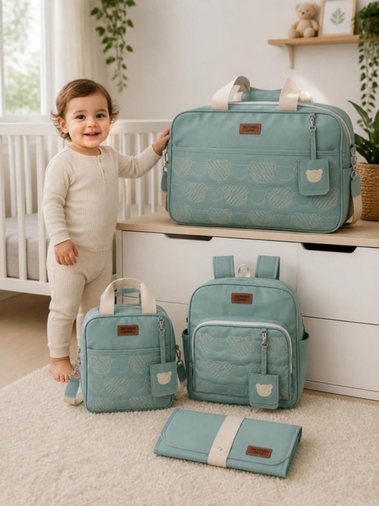 Kit Bolsa Maternidade Forest Batistela no quarto