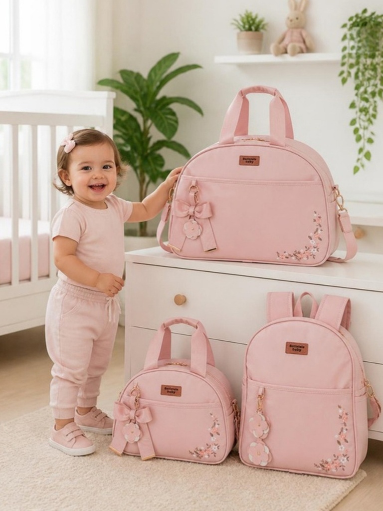 Kit Bolsa Maternidade Fiore Batistela no quarto